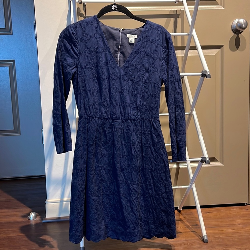 Navy long sleeve v neck dress